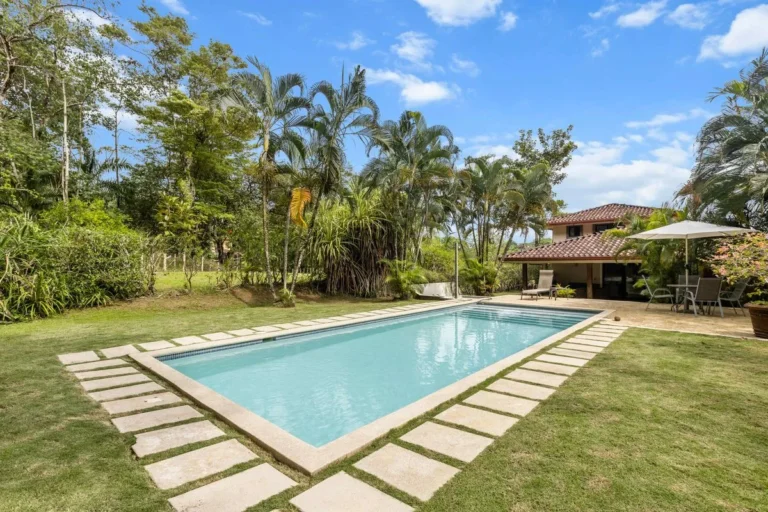 Casa Alegre Luxury Villa in Playa Hermosa
