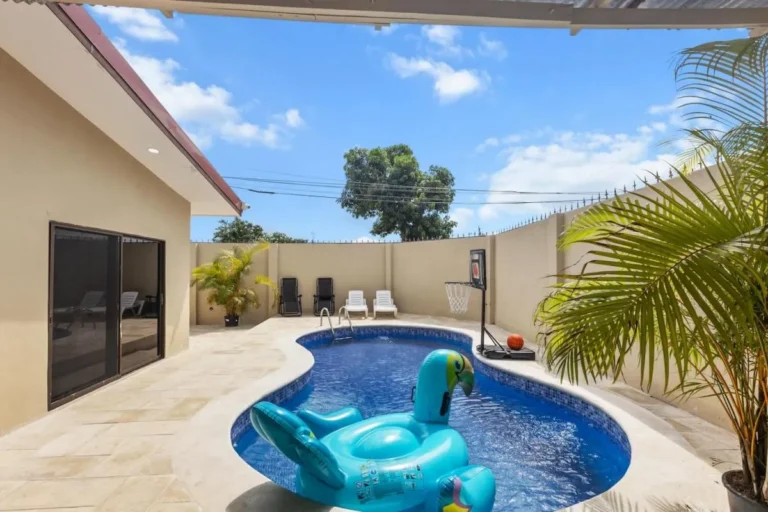 Casa De La Sol Vacation Rental Steps from Jaco Beach