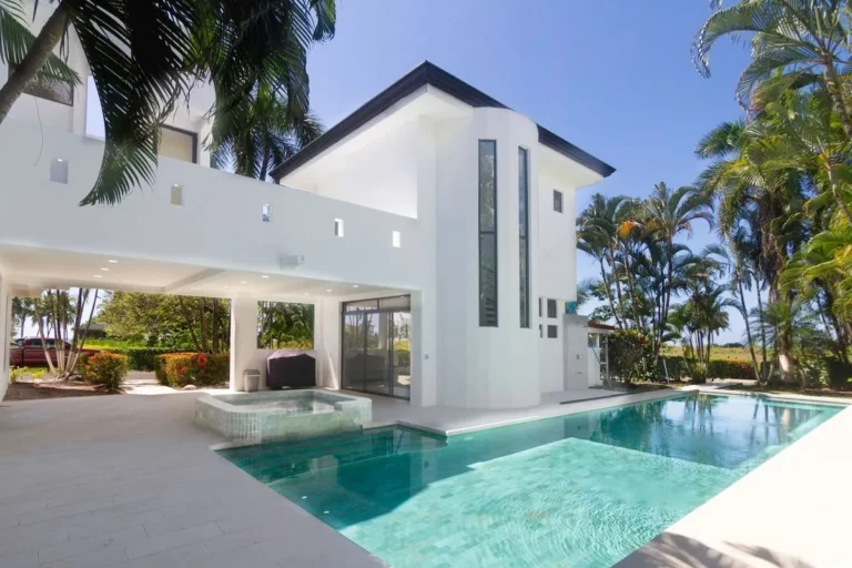 Casa Grande: 6BR Luxury Villa in Hermosa Beach Costa Rica