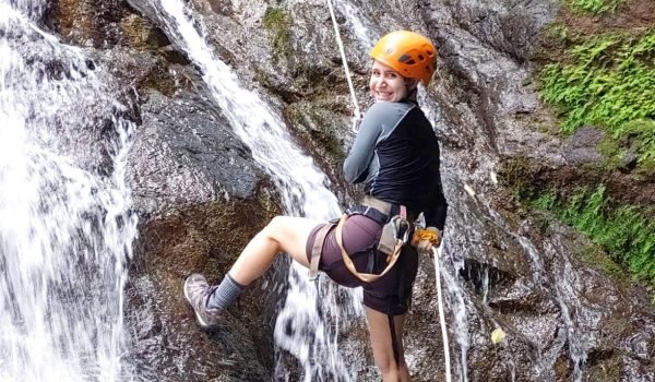 Canyoning-Waterfall-Rapelling-Tour-Jaco-Costa-Rica-10